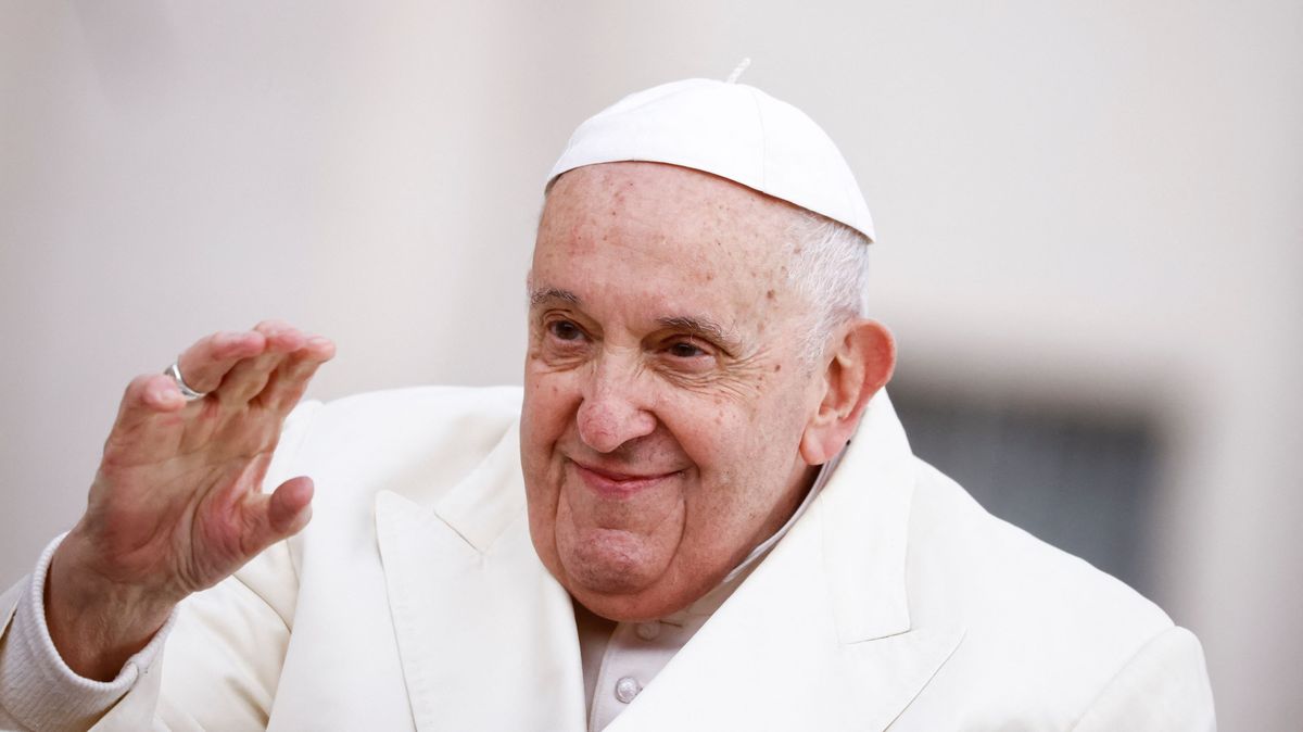 Ženy budou mít v synodě biskupů hlasovací právo, rozhodl papež